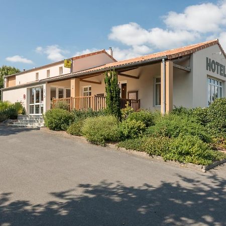 Logis Hotel Les 3 Marchands Bressuire Exteriér fotografie