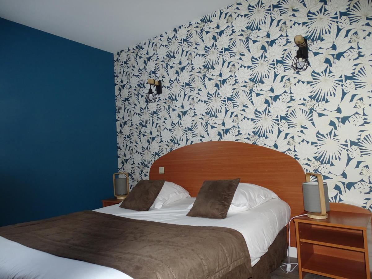Logis Hotel Les 3 Marchands Bressuire Exteriér fotografie